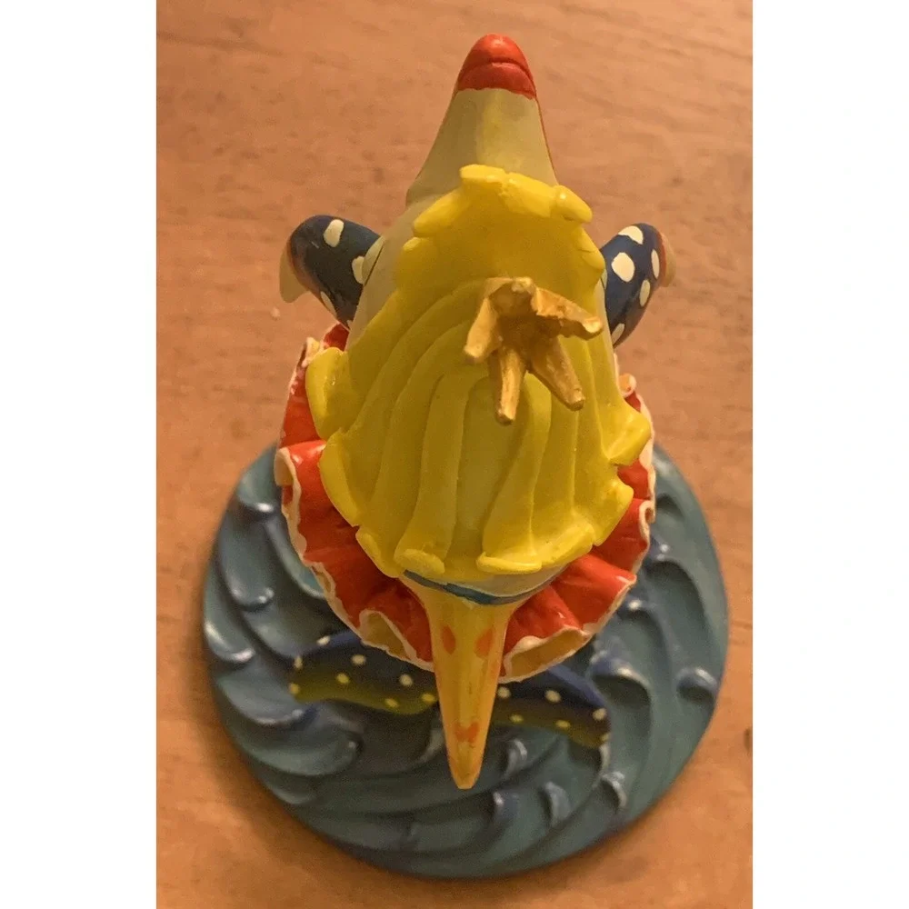 Vintage 2003 Dolphins Around Town Tu Tu Much Figurine. #13514‎ With Original Box